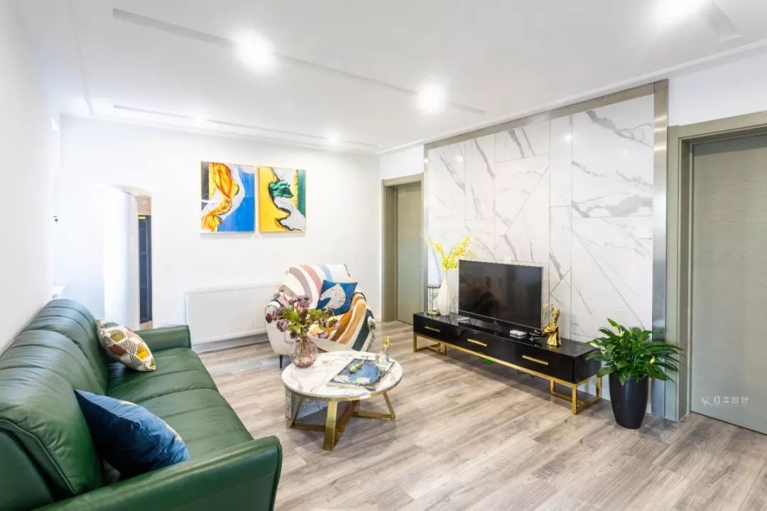 南京龍蟠花苑90㎡現(xiàn)代輕奢--老房升級改造，變身時尚精致家！04客廳改造