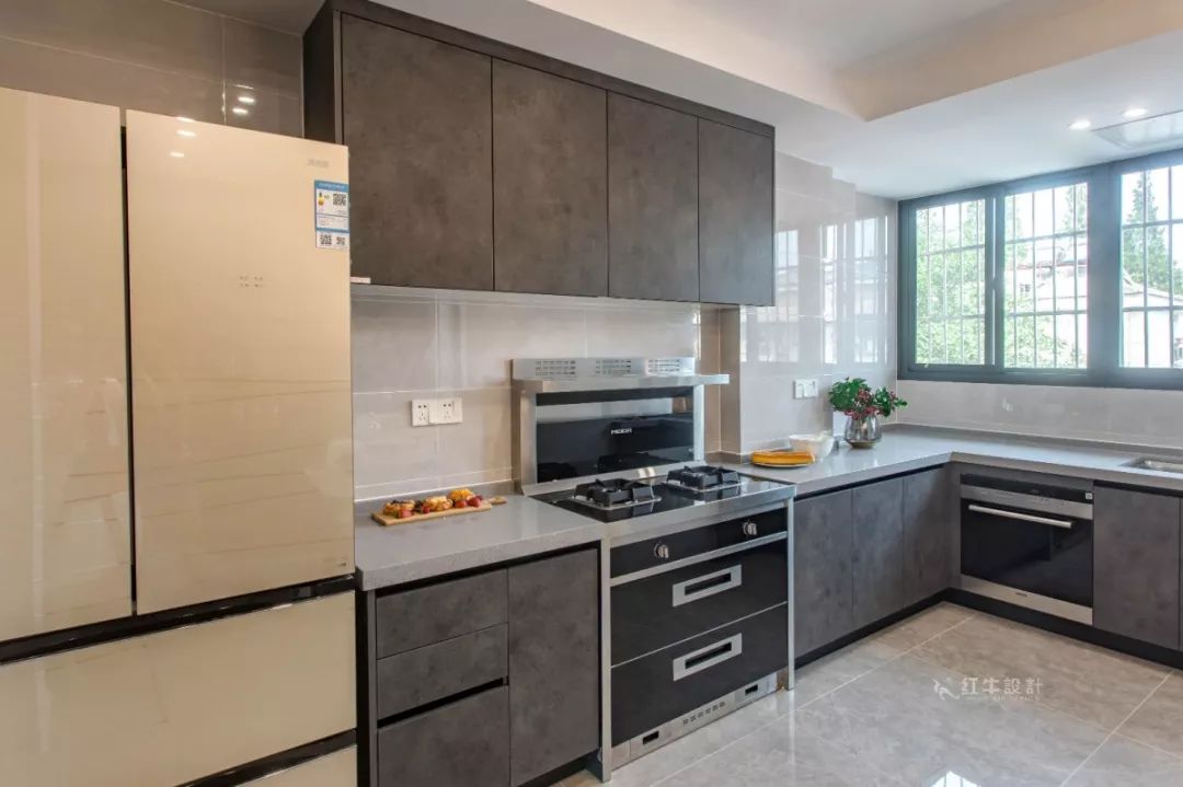 南京龍蟠花苑90㎡現(xiàn)代輕奢--老房升級改造，變身時尚精致家！08餐廳改造