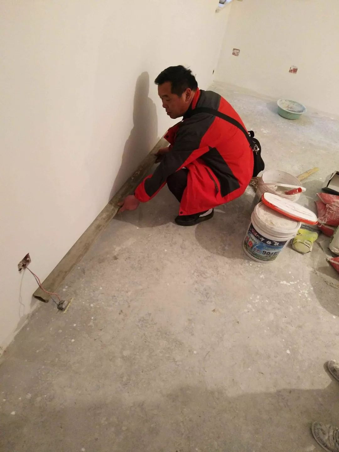 南京龍蟠花苑90㎡現(xiàn)代輕奢--老房升級改造，變身時尚精致家！37油漆施工