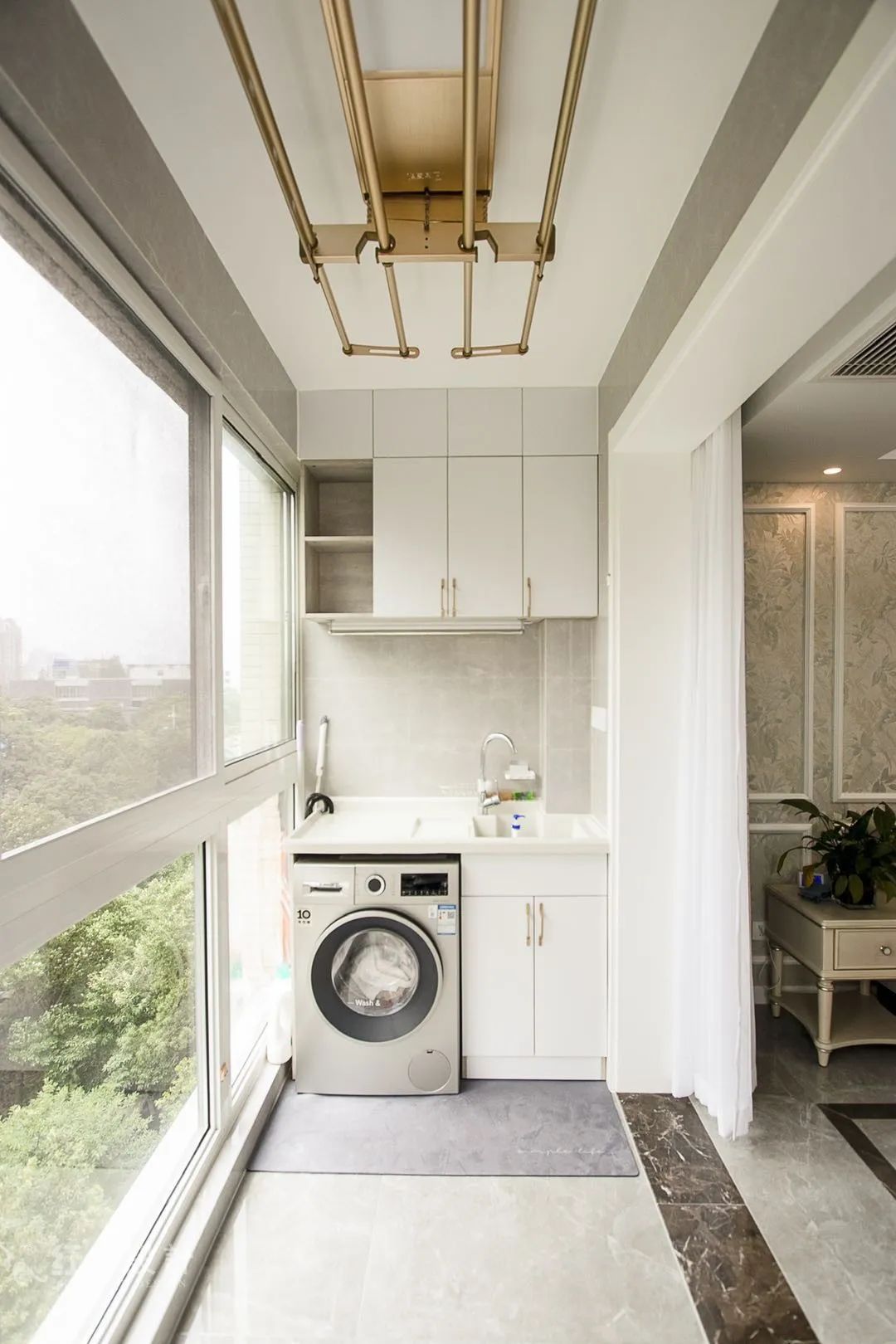 最美畢業(yè)照 ⑥--簡(jiǎn)美不一定是深色系，也可以這樣清爽哦！05陽(yáng)臺(tái)