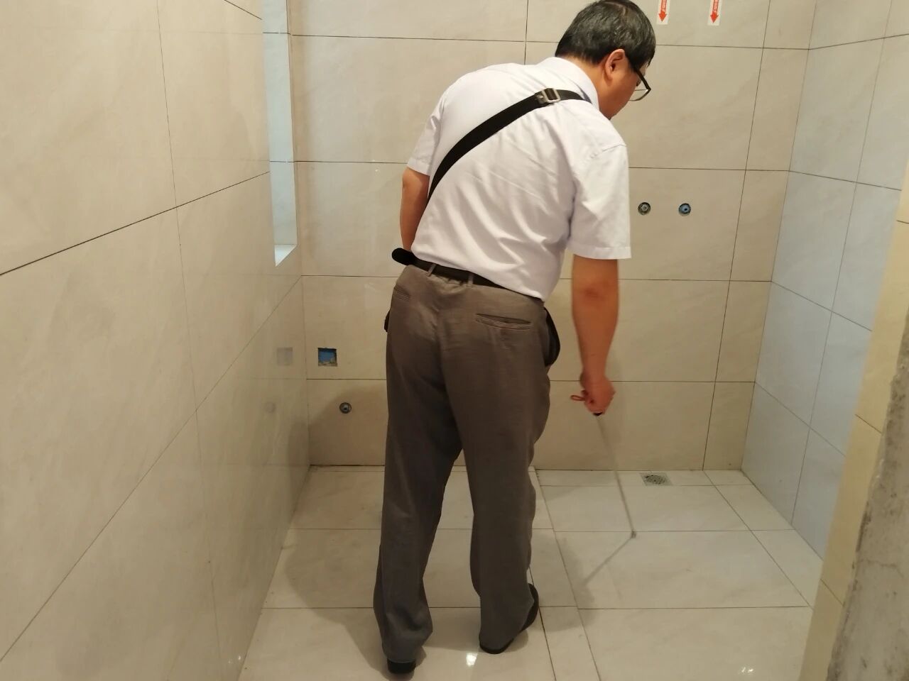 九月秋意漸濃，南京紅牛裝飾工地巡檢步履不停，只為兌現(xiàn)品質(zhì)承諾！