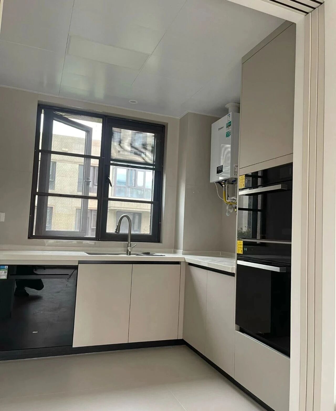 工地巡檢：雙節(jié)同慶，品質(zhì)同行，嚴(yán)把每一道工序，用心守護(hù)夢想家！