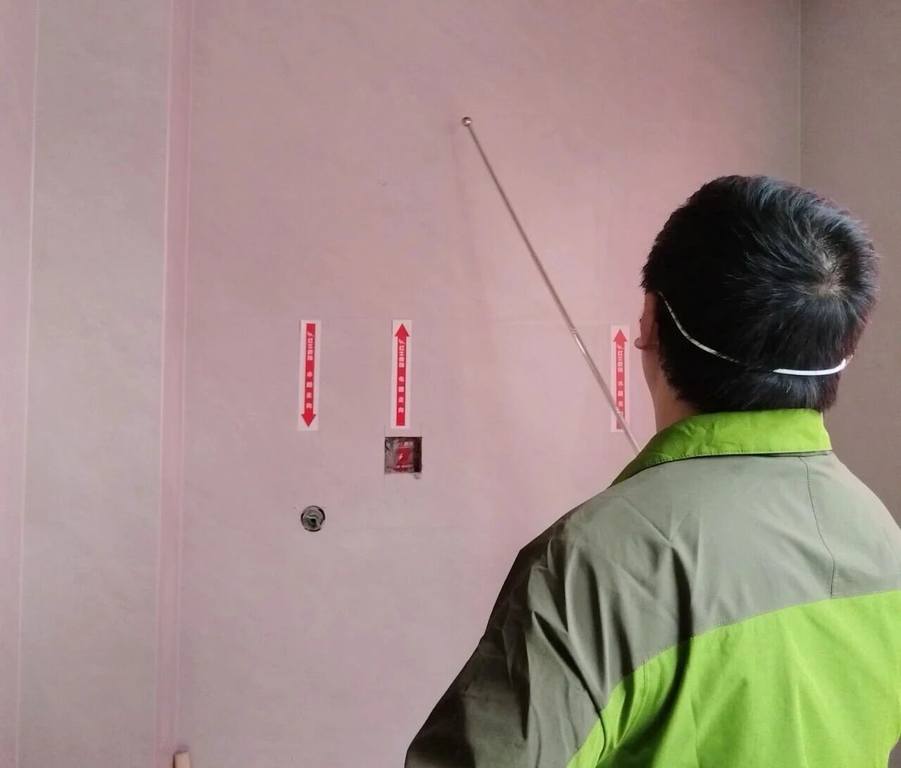 南京裝修公司紅牛裝飾工地突擊巡檢：一厘一毫堅(jiān)守品質(zhì)，一心一意守護(hù)新家！