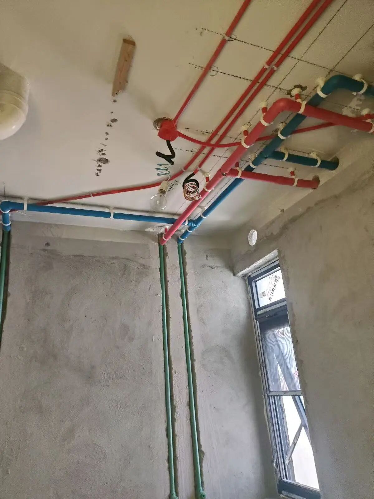 工地巡檢：步履不停，以行動(dòng)兌現(xiàn)品質(zhì)承諾，嚴(yán)格把控每一環(huán)！